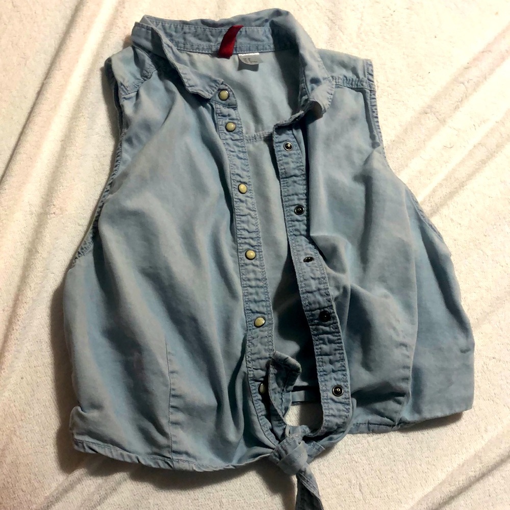 H&M cropped denim-style shirt